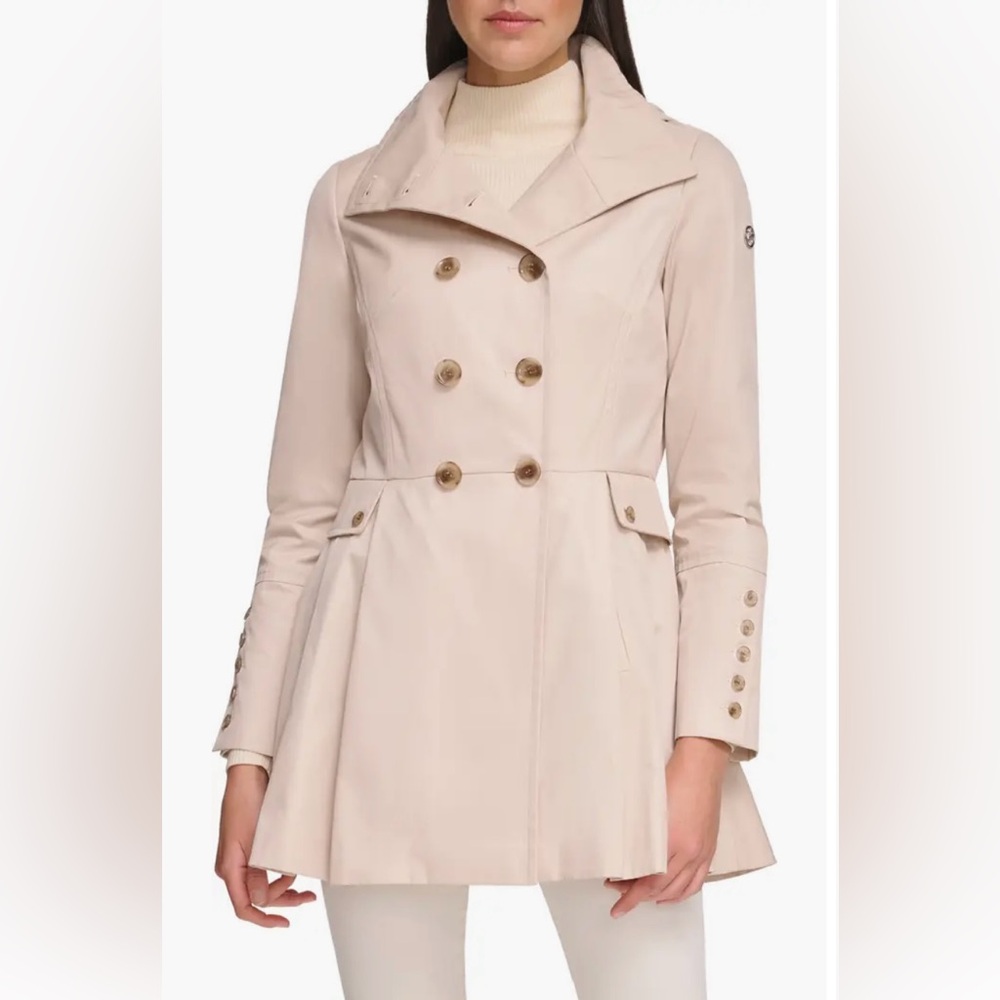 Pleated Trench Coat
Calvin Klein